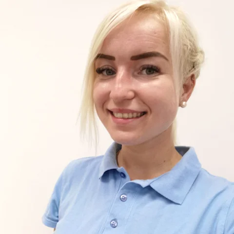 Kathleen Engel, Zahnmedizinische Fachangestellte bei DentsPro Spandau